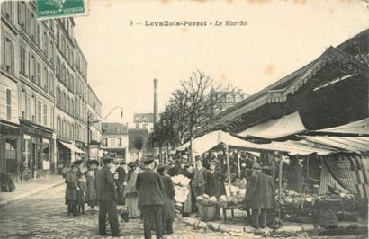 null 10 CARTES POSTALES LES MARCHES : Petite Sélection. "Clermont Ferrand-Le marché...