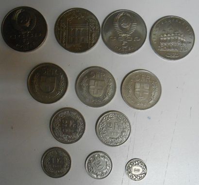null Etrangers. Russie (4)-5 Roubles 1991, Suisse (8)-5 Francs, 2 Francs, 1 Francs,...