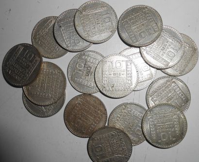 null France. Turin - Argent - 10 Francs. 1929 (33-328gr), 1930 (65-648gr), 1931 (78-777gr),...