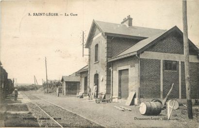 null 114 CARTES POSTALES LES GARES : Divers Départements. Dont" Gare de Fossé Marolles...