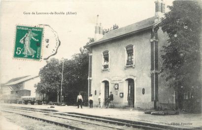 null 49 CARTES POSTALES LOCOMOTION FERROVIAIRE : Gares & Trains. Dont" Tours-La Gare-Sortie...