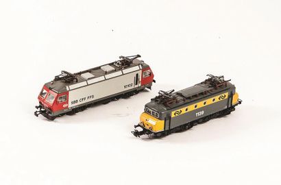 null Märklin. Deux locomotives type électrique. Modèle BB pour le marché suisse....