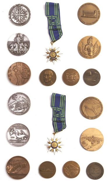 null Huit médailles commémoratives sur le thème des ports maritimes : 
Compagnie...