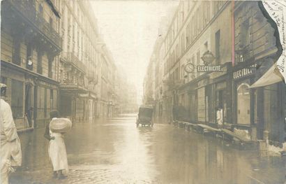 null 166 CARTES POSTALES CATASTROPHE : Inondations de Janvier 1910. Majorité sur...