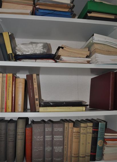null Lot de livres anciens et modernes : médecine, psychologie, encyclopédie, romans,...