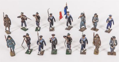 null Lot de 16 figurines CBG en rond de bosse en plomb, 54 mm, guerre de 14, marins...