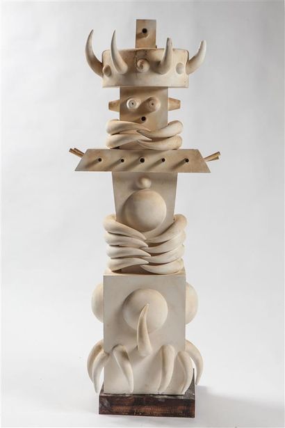 null Luc MERTENS (1913-2004).
Totem. 
Sculpture en plâtre et tubes de métal, reposant...