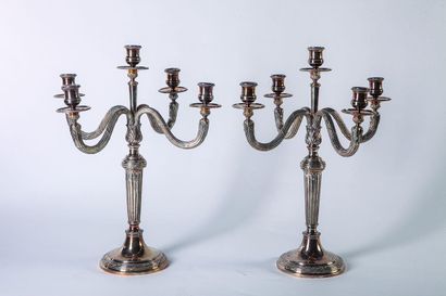  Paire de chandeliers en argent (925/1000e) à cinq lumières à motif de joncs rubannés,...