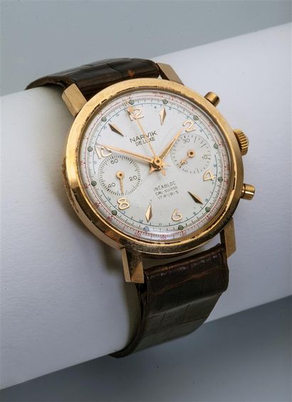 null NARVIK Deluxe. Vers 1940.
Montre bracelet Chronographe mouvement suisse Incabloc...
