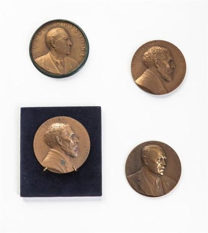 null 4 Médailles bronze - Les Arts.
1-Médaille représentant Célestin Joubert (avers)...