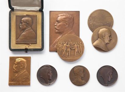 null 9 Médailles, Plaquettes & Plaque bronze - Politique.
1-Plaque (galvano) représentant...