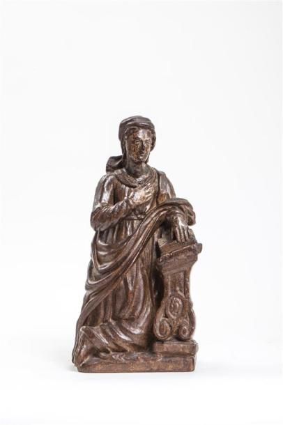 null Sujet en bois sculpté représentant une femme en prière.
XIX-XXème siècle. 
Haut....