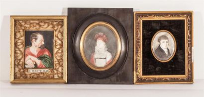 null Deux miniatures sur porcelaine représentant un portrait de femme et de gentilhomme.
Dim....