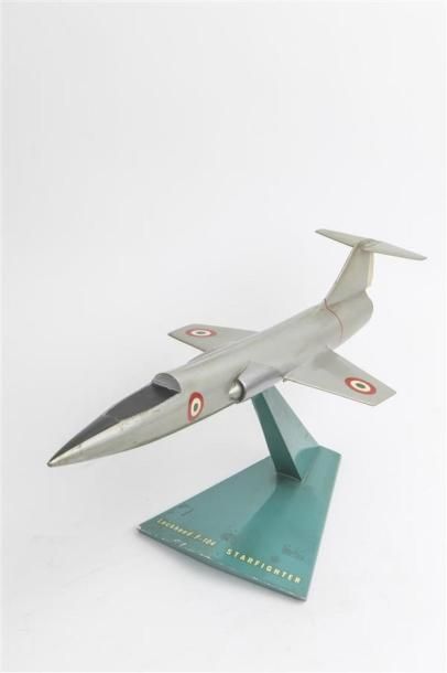 null LOOCKHEED F-104- STARFIGHTER.
Maquette en résine de fabrication FermoModel-Denmark,...