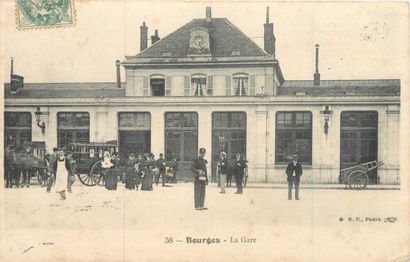 null 32 CARTES POSTALES GARES & TRAINS : Centre. Dont" Bourges-La Gare, Saint Florent...