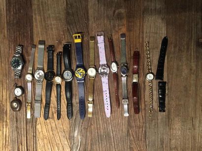 null Lot de montres, marques diverses telles que SWATCH, SAB, BENETTON, LIP...etc....