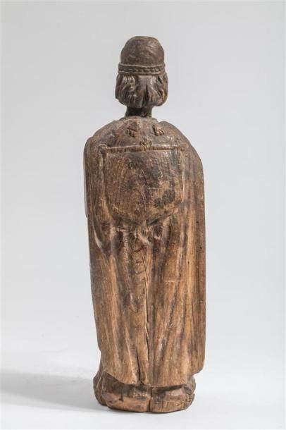 null Saint Evêque, 
Sculpture en bois 
Art populaire du XVIIe siècle
Haut: 33 cm...
