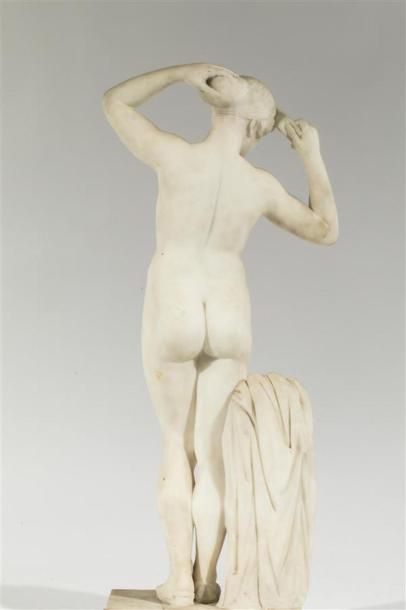 null GAZZERI Ernesto (1866-1965).
BaigneuseSculpture de marbre blanc signée sur la...