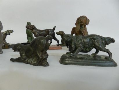 null Ensemble d'épreuves en régule et bronze de chiens
Tailles diverses.
