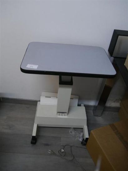 null 1 petite table motorisée modèle SX-200B