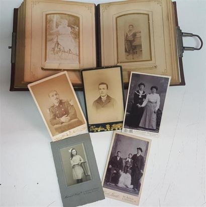 null PHOTOGRAPHIES & DIVERS : Lot de Photographies Napoléon III, Petit Album avec...