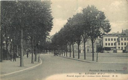 null 120 CARTES POSTALES PYRENEES ATLANTIQUES : Majorité Villes, qqs villages, qqs...