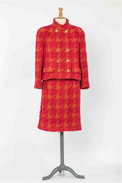 null CHANEL Boutique
Tailleur en tweed de laine et alpaga à motifs de carreaux fushia...
