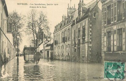 null 145 CARTES POSTALES CHER : La Ville de Bourges. Dont" Ecole de Pyrotechnie (entrée+tram),...