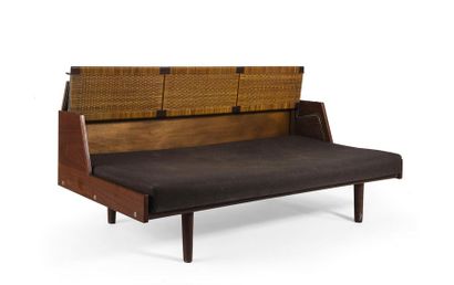 null Hans WEGNER (1914-2007)
GETAMA DENMARK Editeur 
" GE 258 "
Canapé lit en bois...