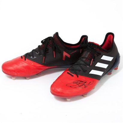 null Adidas - Steven GERRARD

Crampons marque Adidas, dédicacés par Steven Gerrard.

Donateur:...