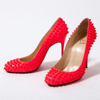 null Christian Louboutin - Paul POGBA

Escarpins rose fluo Christian Louboutin en...