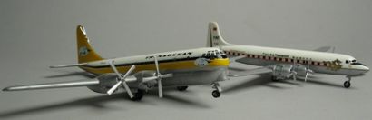 null Maquette (2). 1/ Douglas DC7 Civil Air Transport (Taïwan). Version années 1950....