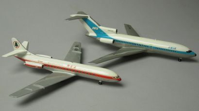 null Maquette (2). 1/ Boeing 727-100. Compagnie BWIA (British West Indies Airways)....