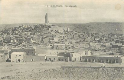 null 502 CARTES POSTALES AFRIQUE DU NORD : Majorité Algérie. Villes, qqs villages,...