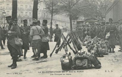 null 4 CARTES POSTALES POLITIQUE SOCIALE : Sélection Paris. La Manifestation du 1er...