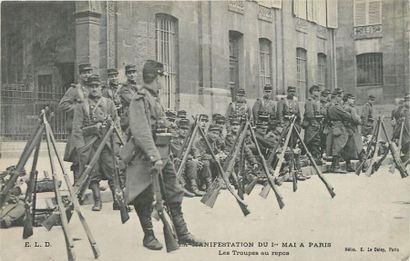 null 4 CARTES POSTALES POLITIQUE SOCIALE : Sélection Paris. La Manifestation du 1er...