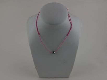 null PERLE de TAHITI
Collier cordon rose à noeuds coullisants
Diam. perle : 8/9 mm
Long....