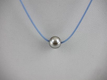 null PERLE de TAHITI
Collier cordon bleu à noeuds coulissants
Diam. perle : 9 mm
Long....