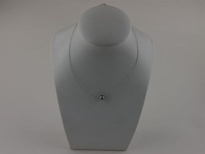 null PERLE de TAHITI 
Collier câble et fermoir argent
Diam. perle :8.4 mm
Long. collier...