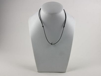 null PERLE de TAHITI
Collier cordon en cuir noir à noeuds coulissants
Diam. perle...