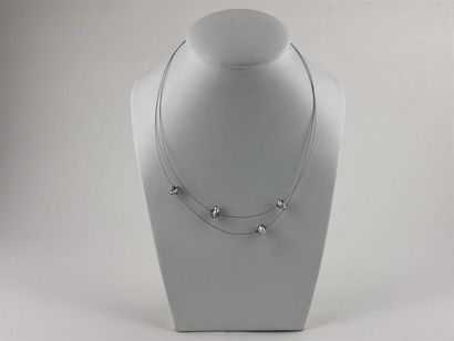 null PERLES de TAHITI
Collier câble de quatre perles Keshi
Diam. perle : 9/10 mm
Long....