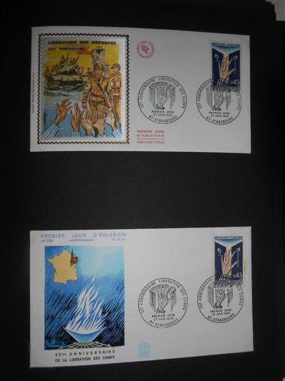 null Philatélie.
4 Albums. France, Enveloppes 1er Jour FDC + Cartes Maximums.