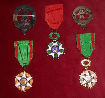 null DECORATIONS & INSIGNES. (5)
Médaille d'Officier de l'ordre de la Légion d'Honneur,...