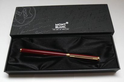 null MONTBLANC
Stylo modèle Noblesse Oblige, plume 14 k moyenne, bordeaux.
(Bon état)
Dans...