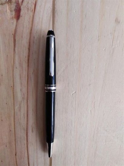 null MONTBLANC 
Meisterstück
Bille classique 164, attributs palladium
Etat neuf 