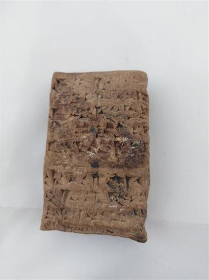 null MESOPOTAMIE

Tablette gravée de signes cunéiformeset impriméen d'un sceau-cylindre.
Mésopotamie,...