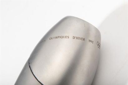 null 1992. ALBERTVILLE.
Torche des XVIè Jeux Olympiques d'Hiver, conçue par le designer...