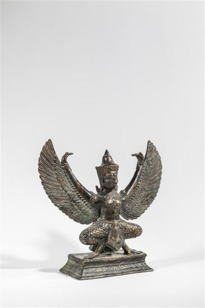 null THAILANDE XXème siècle
Gardien du temple en bronze à patine brune
H : 29cm

On...