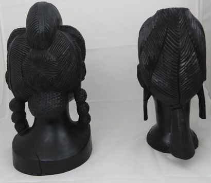  Sénégal Deux têtes portrait coiffure ethnique Bois noirci Hauteur : 26 cm 