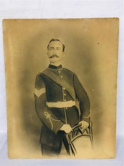 null Sergent-major britannique. 
Vers 1914.
Dim. : 50 x 40 cm.